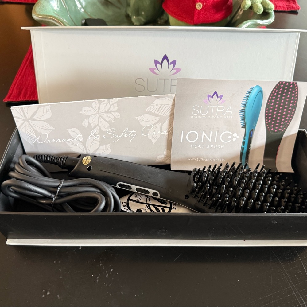 Sutra Hair Straightening Brush - Picture 4 of 4